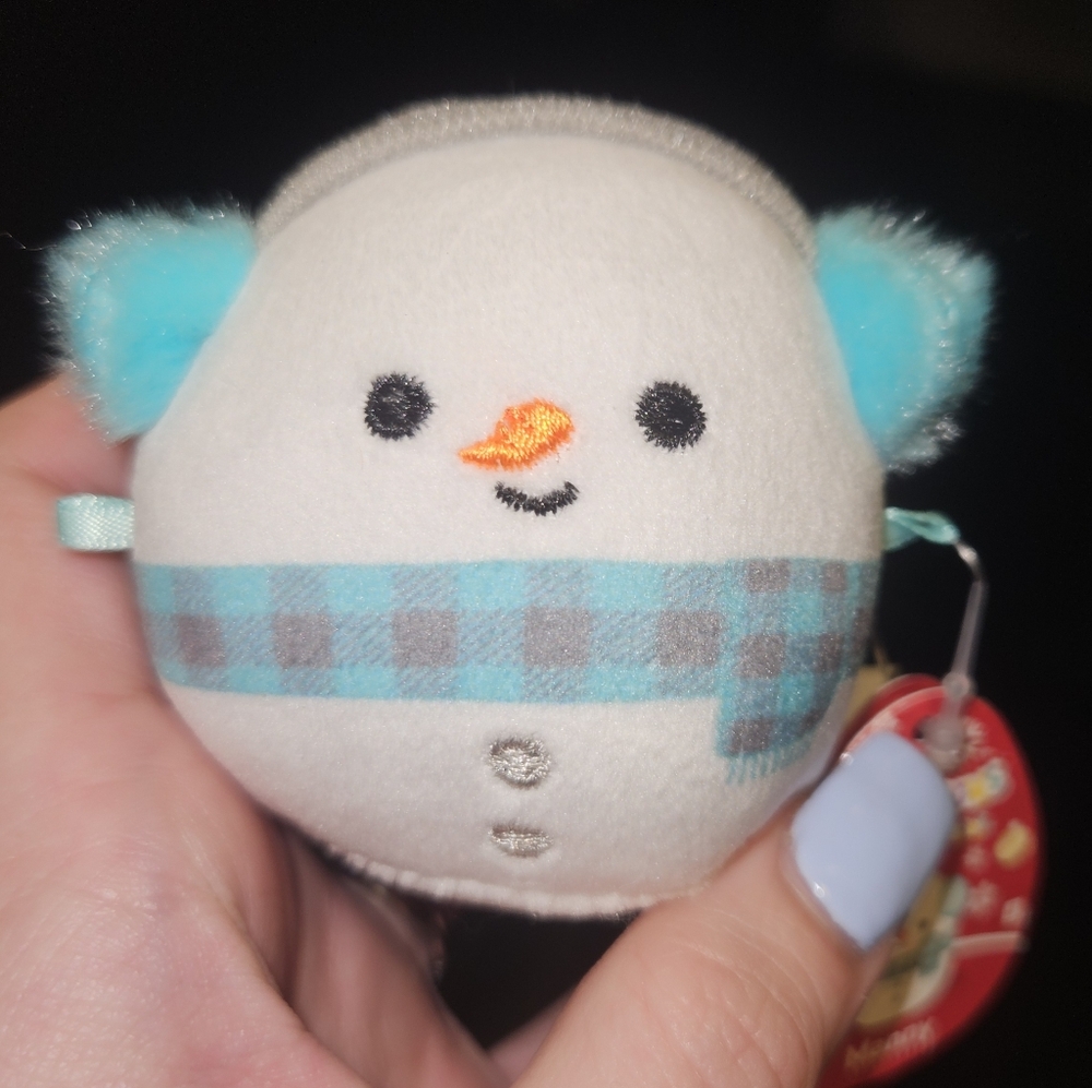 NWT Manny The Snowman with Blue Earmuffs Micromallow By Squishmallows
